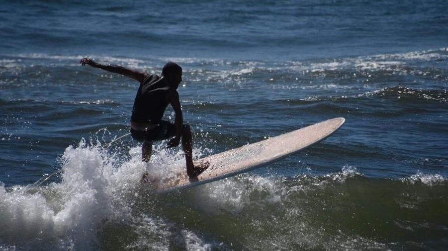 Surf, kite, sup: ora in spiaggia si fa sport