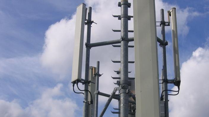 Data alle fiamme un’antenna della telefonia mobile