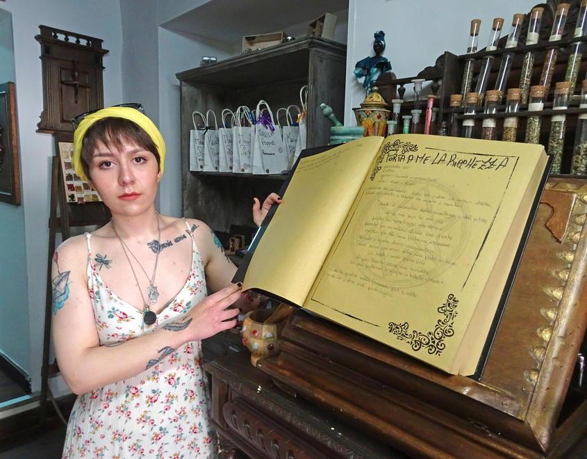 Magia e divinazioni nella Bottega degli incantesimi di Valentina 