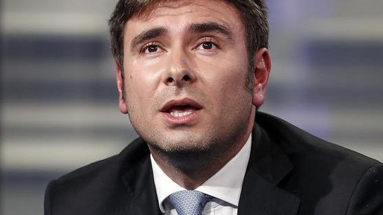 Di Battista: «Un libro sull’inferno di Bibbiano»