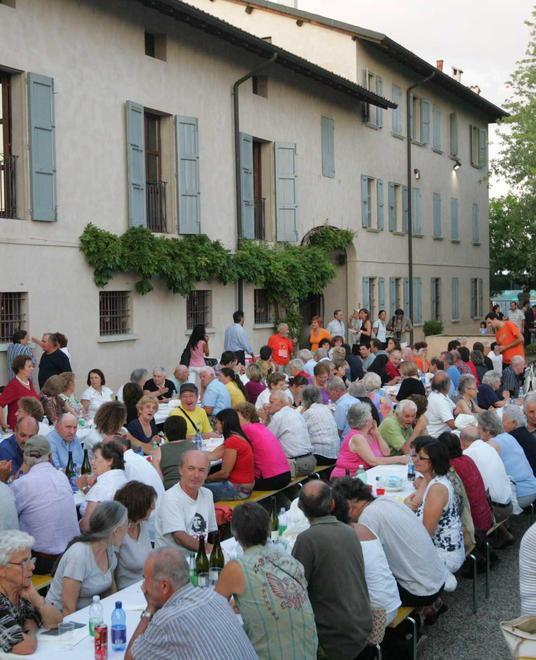 Pastasciutte antifasciste al via parte il tour tra le polemiche 