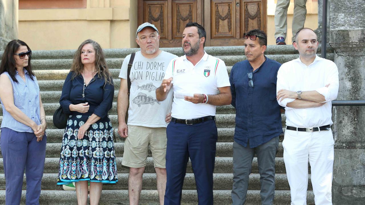 Scandalo affidi: in duecento a Bibbiano per Matteo Salvini: "La gente sapeva ma nessuno denunciava"