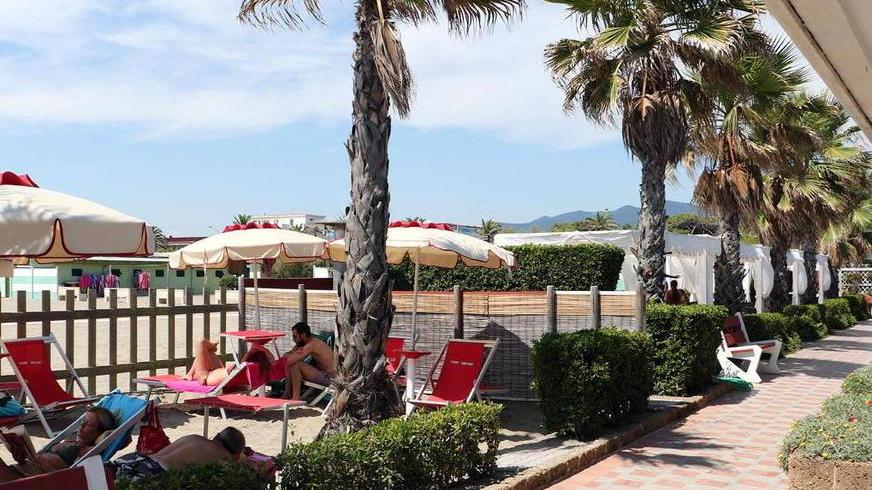 Il Saint Vincent, regno della tranquillità relax in spiaggia e sotto i gazebo