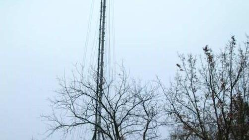Incendio all’antenna, non viene esclusa la pista anarchica
