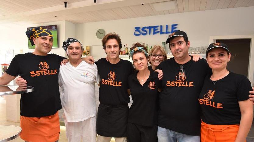 Da sinistra Luca Cruciani, Gastone e Tiziano Barsacchi, Elisa De Angelis, Franca Bigazzi, Marco Barsacchi e Monica Baci (foto Agenzia Bf)