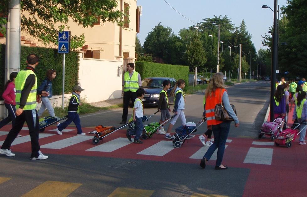 «Servizio Pedibus a rischio per mancanza di volontari» 