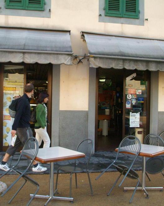 Furto al bar Mara Meo, spariti soldi e sigarette