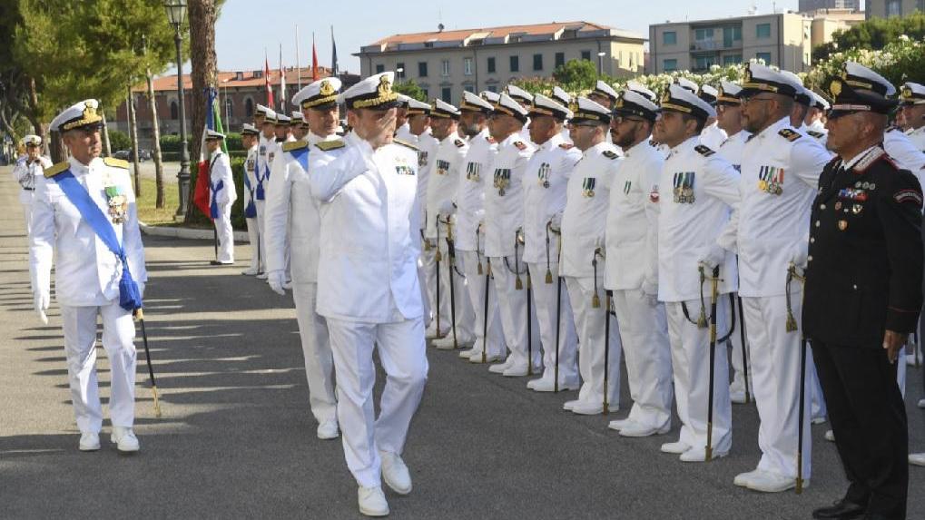 La cerimonia del passaggio di consegne all'Accademia Navale