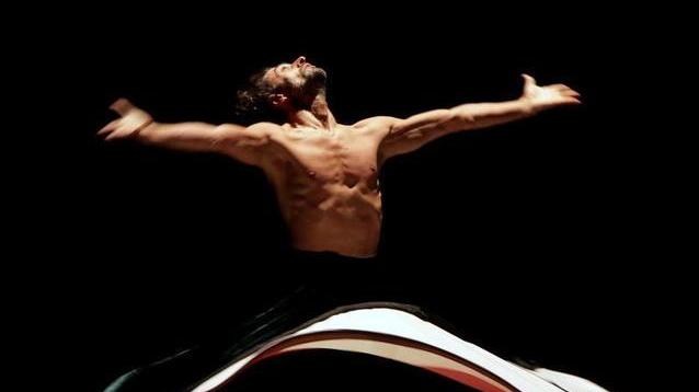 L’artista Ziya Azazi porta in città la danza Sufi