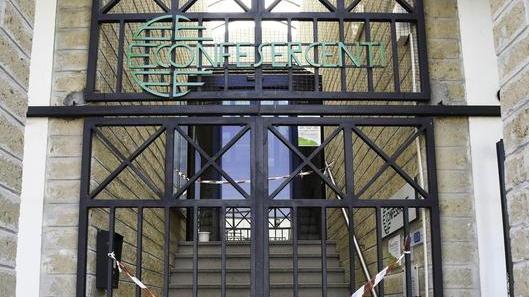 A Confesercenti cede il tetto Evacuati gli uffici, sede chiusa