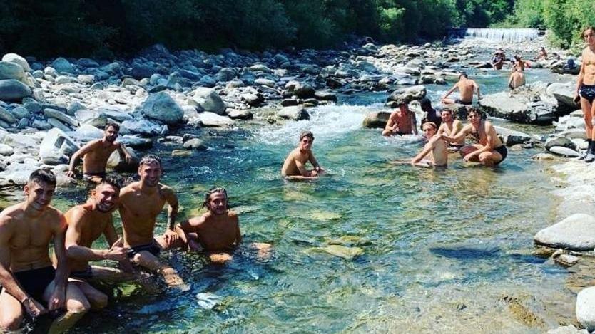 Gialli, bagno al fiume River rafting per il Sassuolo