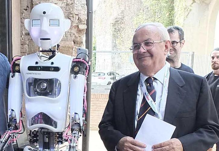 Pisa, la Lega scarica la città dei robot: «Il Comune ci ignora, il Festival non si fa» 