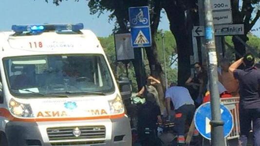 I tentativi di soccorso (Foto Renzullo/Muzzi)