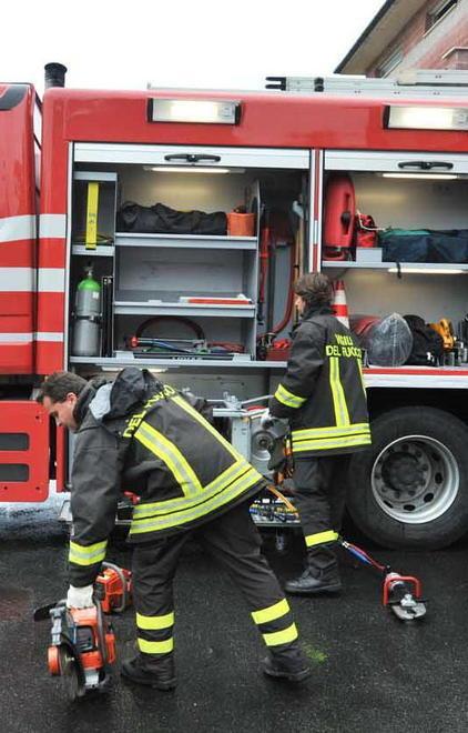 Paura in un cantiere fiamme alte tre metri per una fuga di gas 