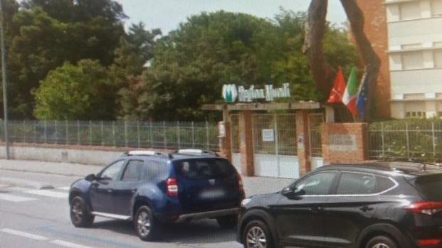 Il punto dove hanno rubato le valigie alla famiglia della bimba disabile