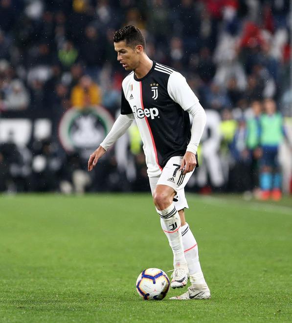 Sarri si gode Ronaldo, Conte i progressi Nel forno di Nanchino Juve ok solo ai rigori 