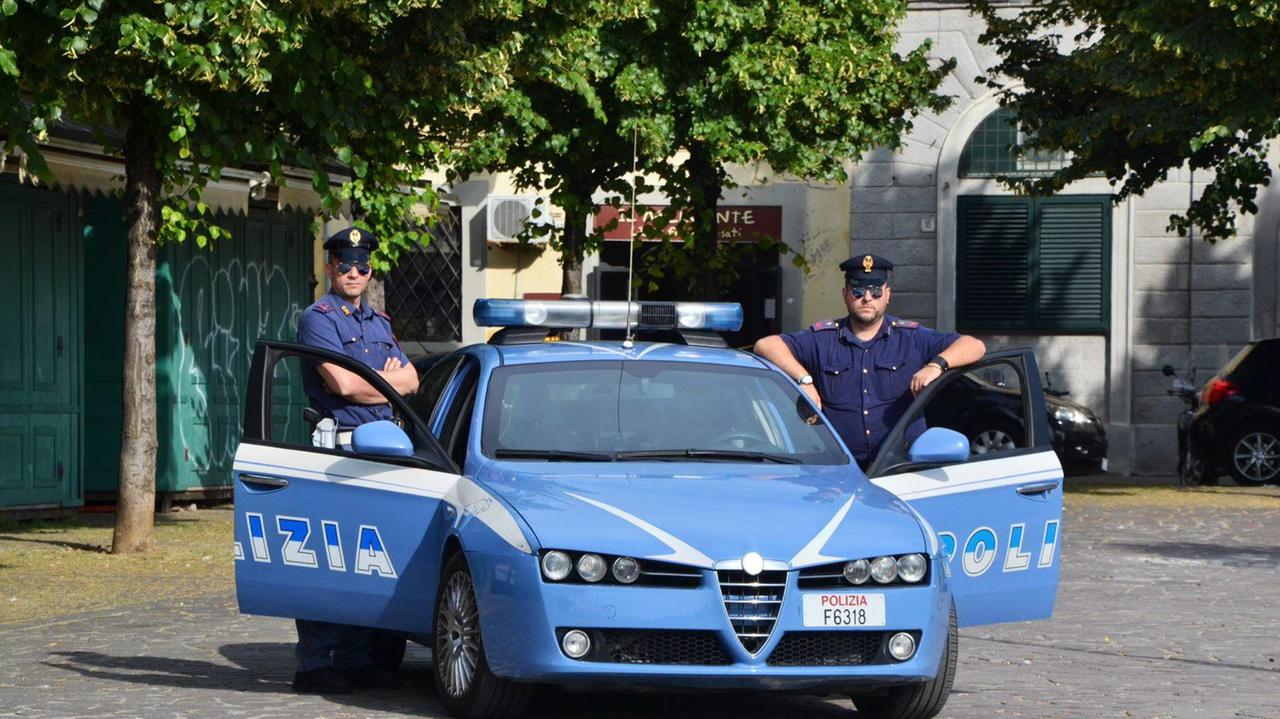 Polizia in piazza Garibaldi