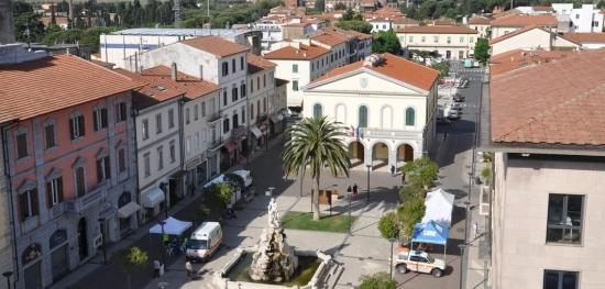 Una veduta dall’alto del centro di Cecina (Foto Falorni/Silvi)