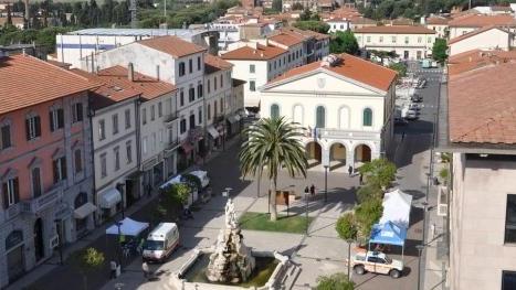 Una veduta dall’alto del centro di Cecina (Foto Falorni/Silvi)