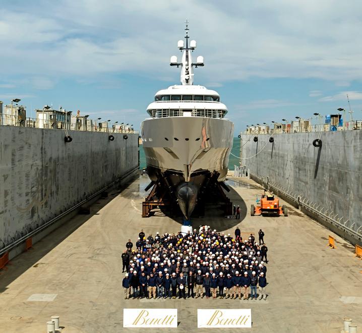 Benetti consegna il giga yacht