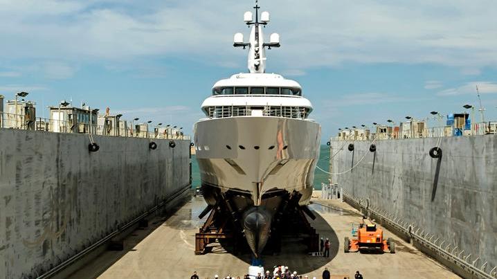 Benetti consegna il giga yacht