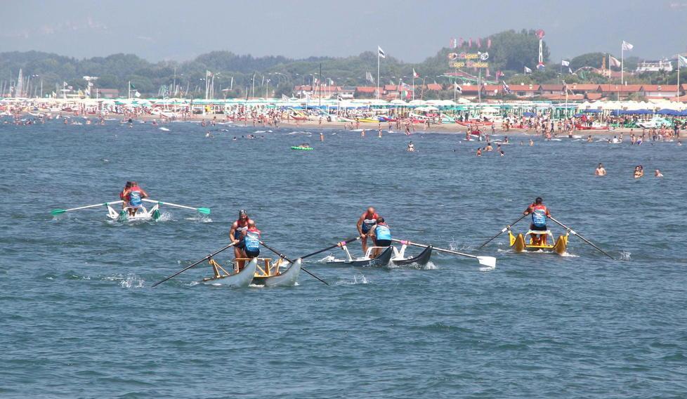 Conto alla rovescia per il Palio dei bagni 17 gli equipaggi iscritti