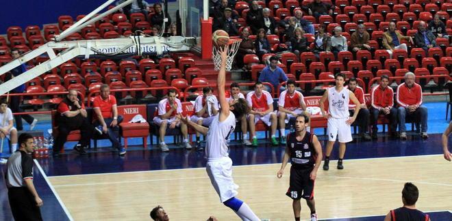 Sporting sotto pressione Tour de force al Palaterme 