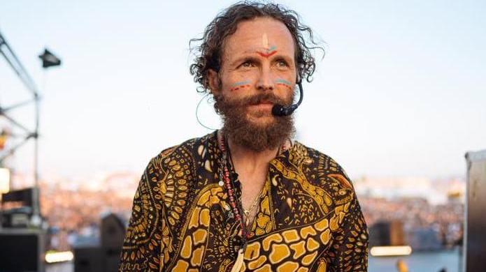 Il sindaco sta con Jovanotti: niente barriere al concerto di Viareggio
