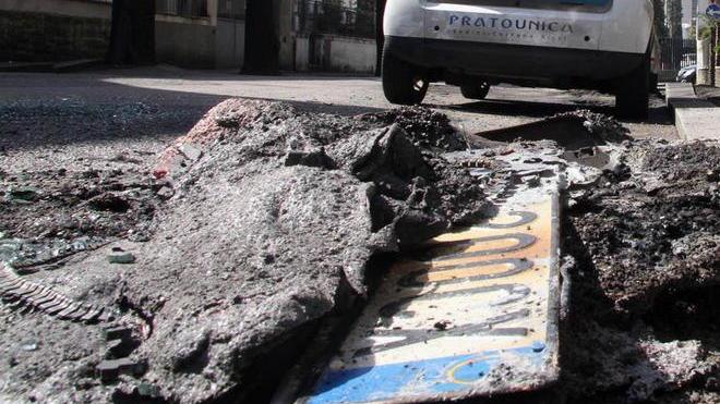 Incendio nella notte: distrutta Toyota