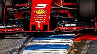 Vettel sente aria di casa e si scatena, poi Leclerc gira anche più veloce di lui