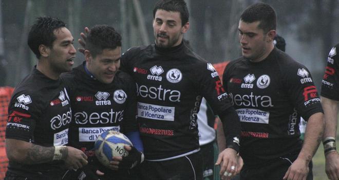 Wakarua lancia al galoppo i Cavalieri 
