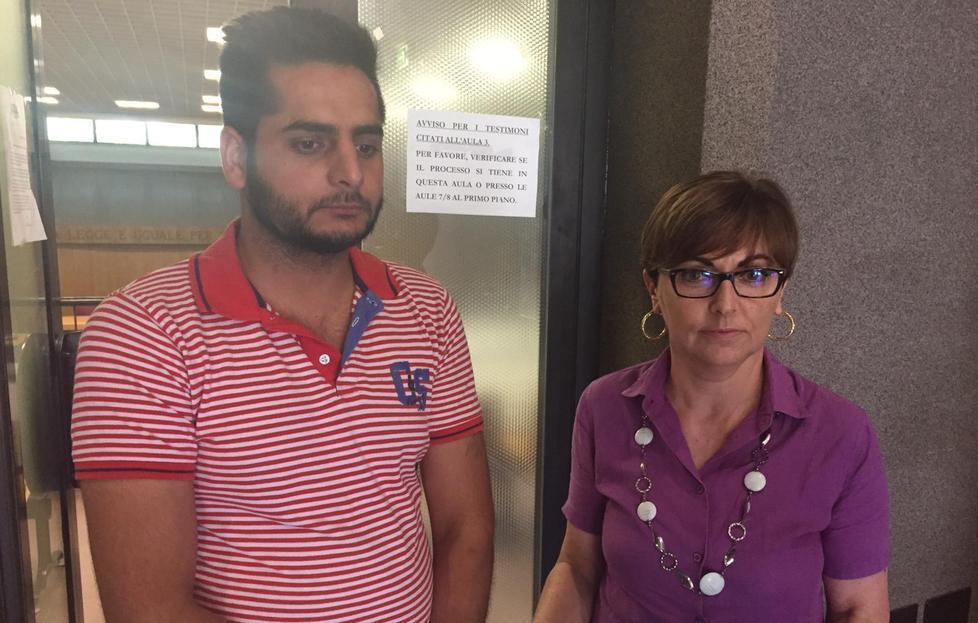 L’indiano interrogato «I permessi fasulli? Un favore a un amico»