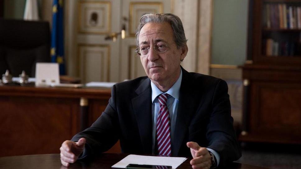 Muore nel sonno il prefetto Falco mentre è in vacanza con la famiglia