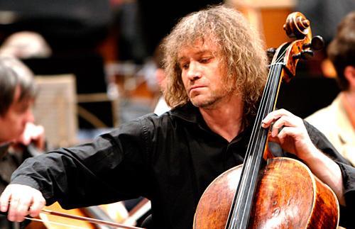 Il violoncello incantato di Alexander Knyazev chiude l’estate dei concerti
