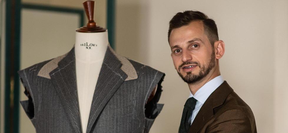 Sarto dei vip con l’atelier in proprio a Lucca: il sogno di Qemal è realtà 