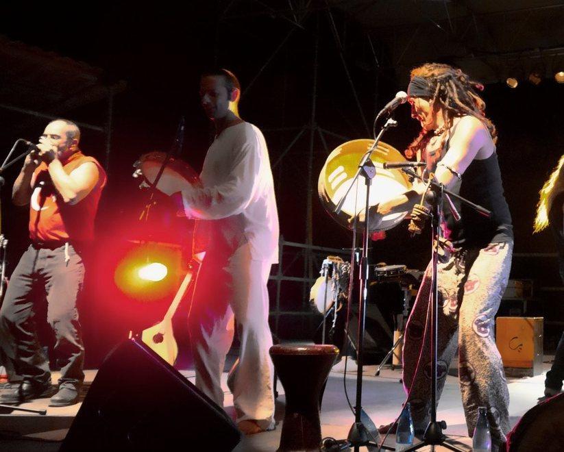 La pizzica rivisitata con influenze afro e rock 