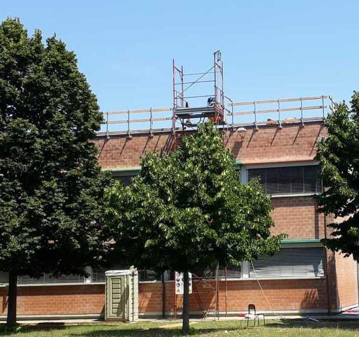 Via alla rimozione dell’amianto dal tetto della scuola Parmini 
