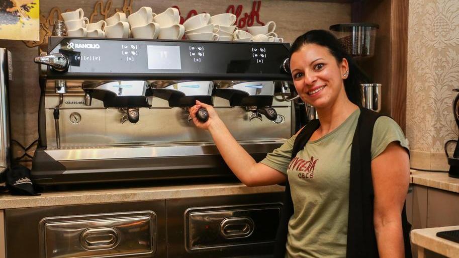 Loredana, sorriso speciale e cuore della Sardegna