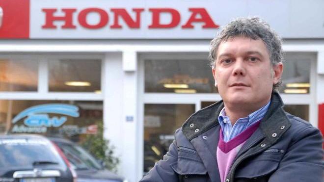 Consegne delle auto ferme da 20 giorni