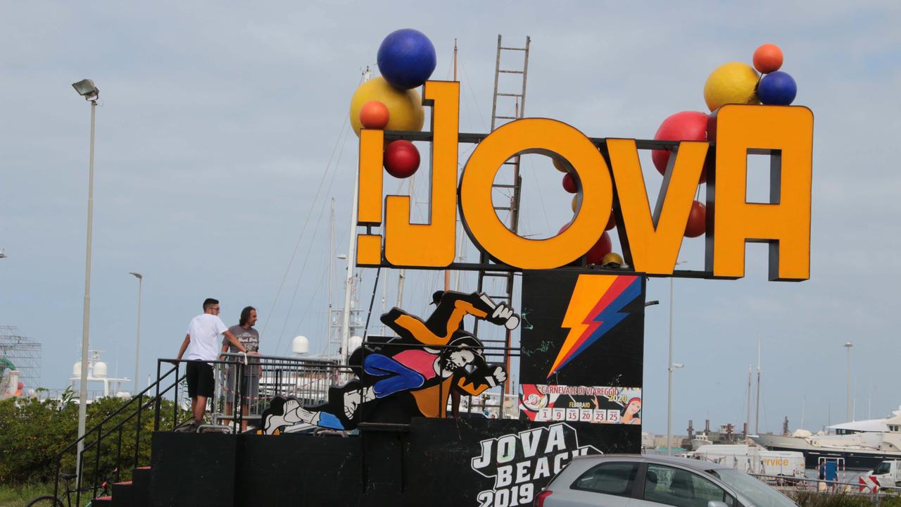 Viareggio, ecco gli ospiti del Jova Beach Party: "Ritmo per i prossimi 10 anni"