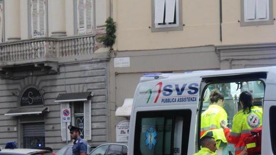 Fuori pericolo il 37enne accoltellato su viale Italia