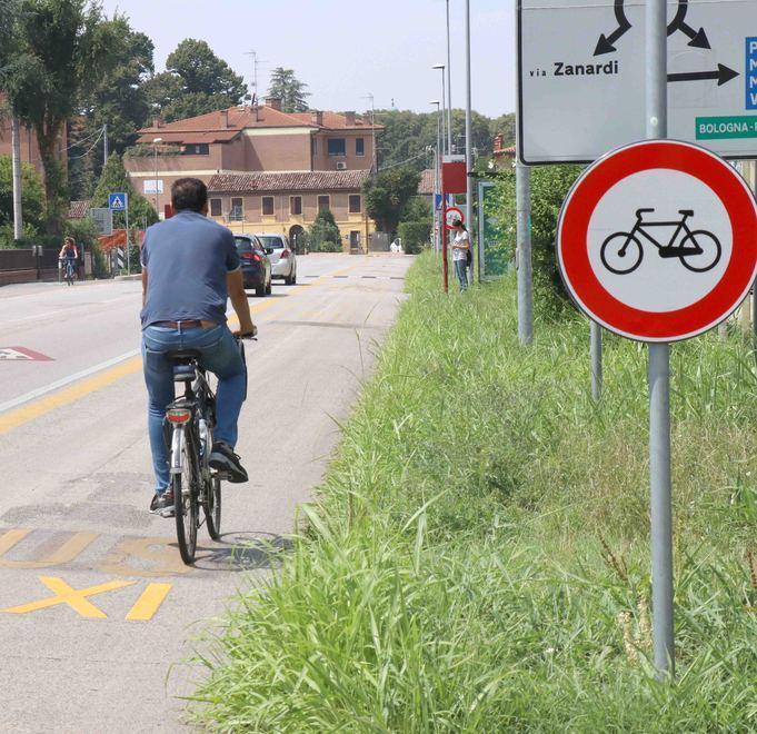 Borgo Punta, l’ira dei residenti per il divieto alle biciclette 