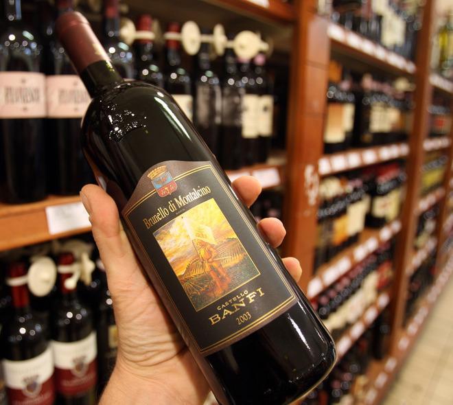 Ennesimo furto di Brunello di Montalcino al supermercato 