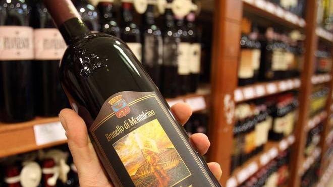 Ennesimo furto di Brunello di Montalcino al supermercato