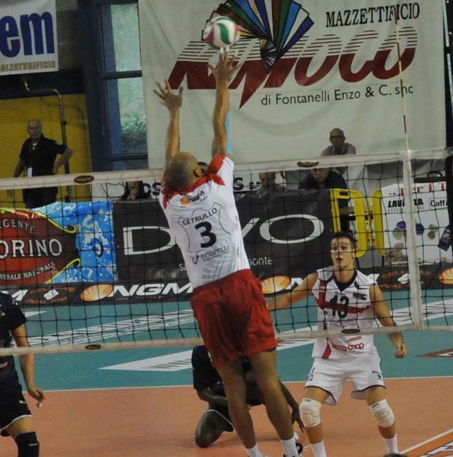 Ngm, col fanalino non era facile ma a Cantù arrivano i tre punti 