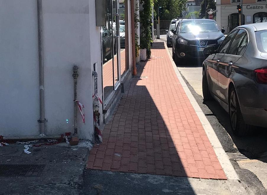 Nuovi marciapiedi di fronte al Cavanis e in via Catalani