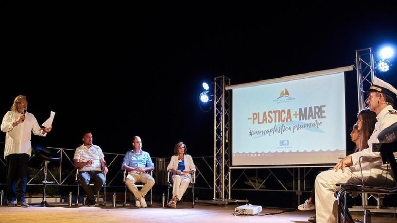 Guerra alla plastica: “Ora tocca a te” Arriva il decalogo per coinvolgere tutti