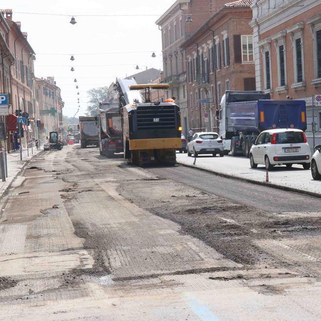 Nuovo asfalto in corso Giovecca