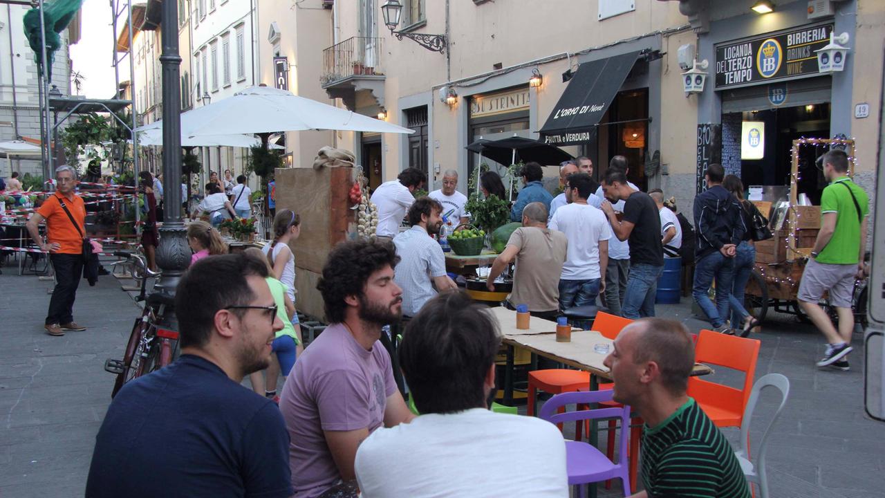 Pedonalizzazione temporanea in via Santa Trinita dal 28 agosto al 30 settembre 2019 (foto d'archivio)