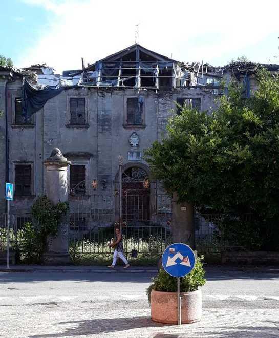«Villa Ferri non è del Comune Tanti paletti, si fa il possibile»
